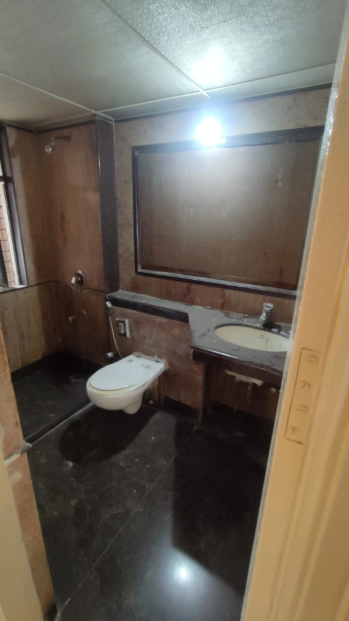 3 BHK Flat for Rent in lashachandi Apartments, Malad East
